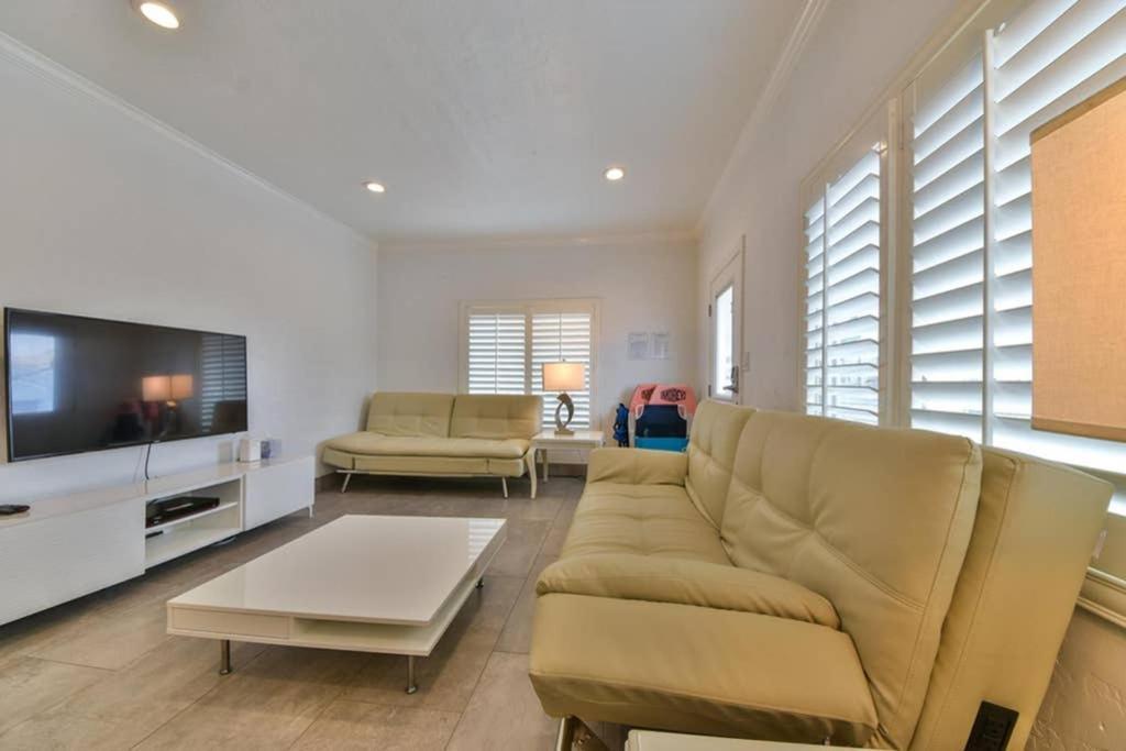 1000#1 Contemporary Home W/ Parking, Grill, & Ac! Newport Beach Extérieur photo